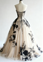 Light Champagne A-Line Sweetheart Neckline Tulle Applique Wedding Dresses Vintage Long Prom Gowns