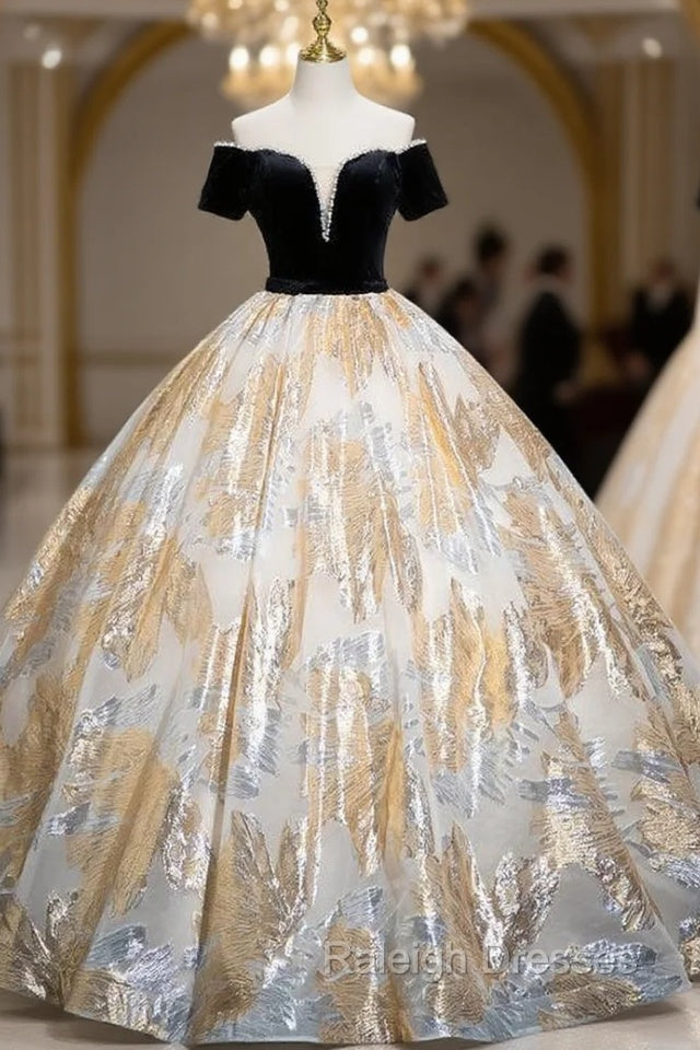 Champagne Embroidery Black Velvet Quinceanera Dress Main image