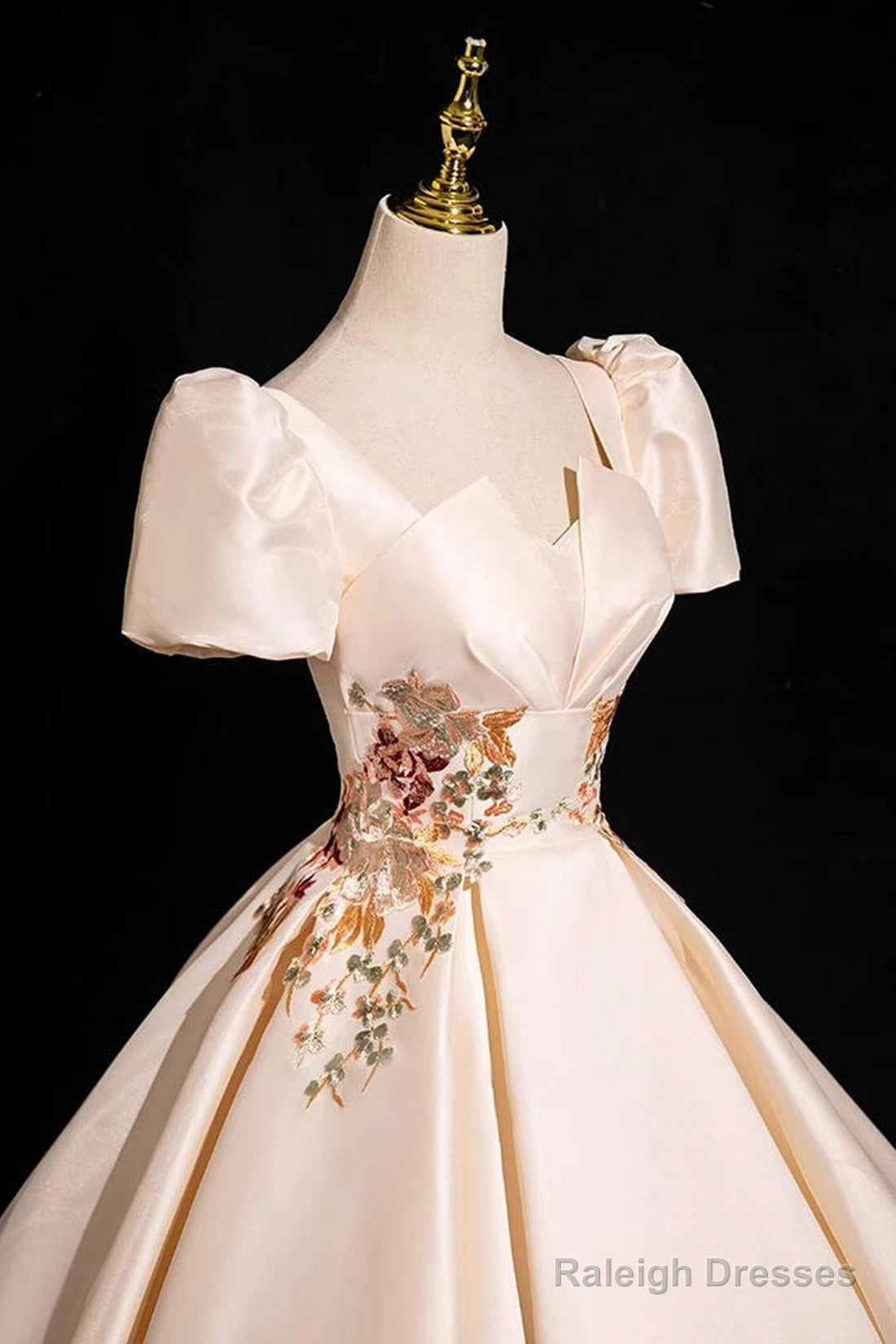 Champagne Satin Lace Long Prom Dresses Elegant A-Line Short Sleeve Prom Dresses Secondary image
