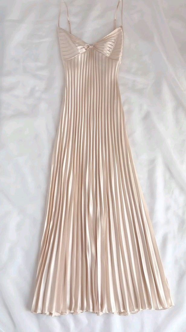 Champagne Spaghetti Straps Prom Dresses Long Pleated Prom Dresses