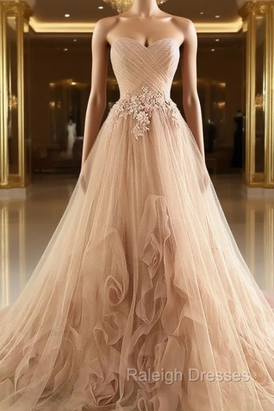 Champagne Sweetheart Tulle Pleats Appliques Wedding Dress Main image
