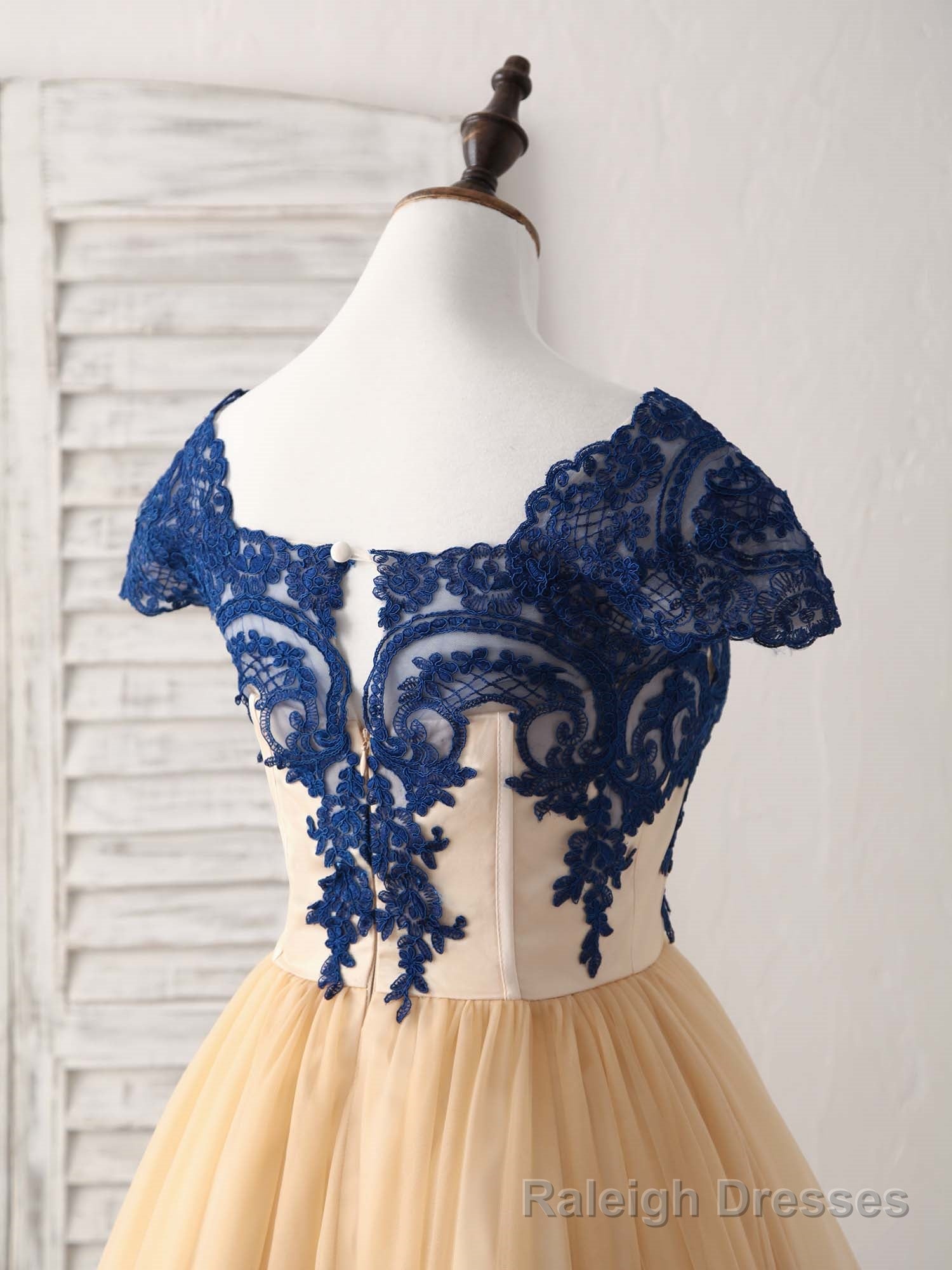 Champagne Tulle Lace Applique Short Prom Dress, Bridesmaid Dress