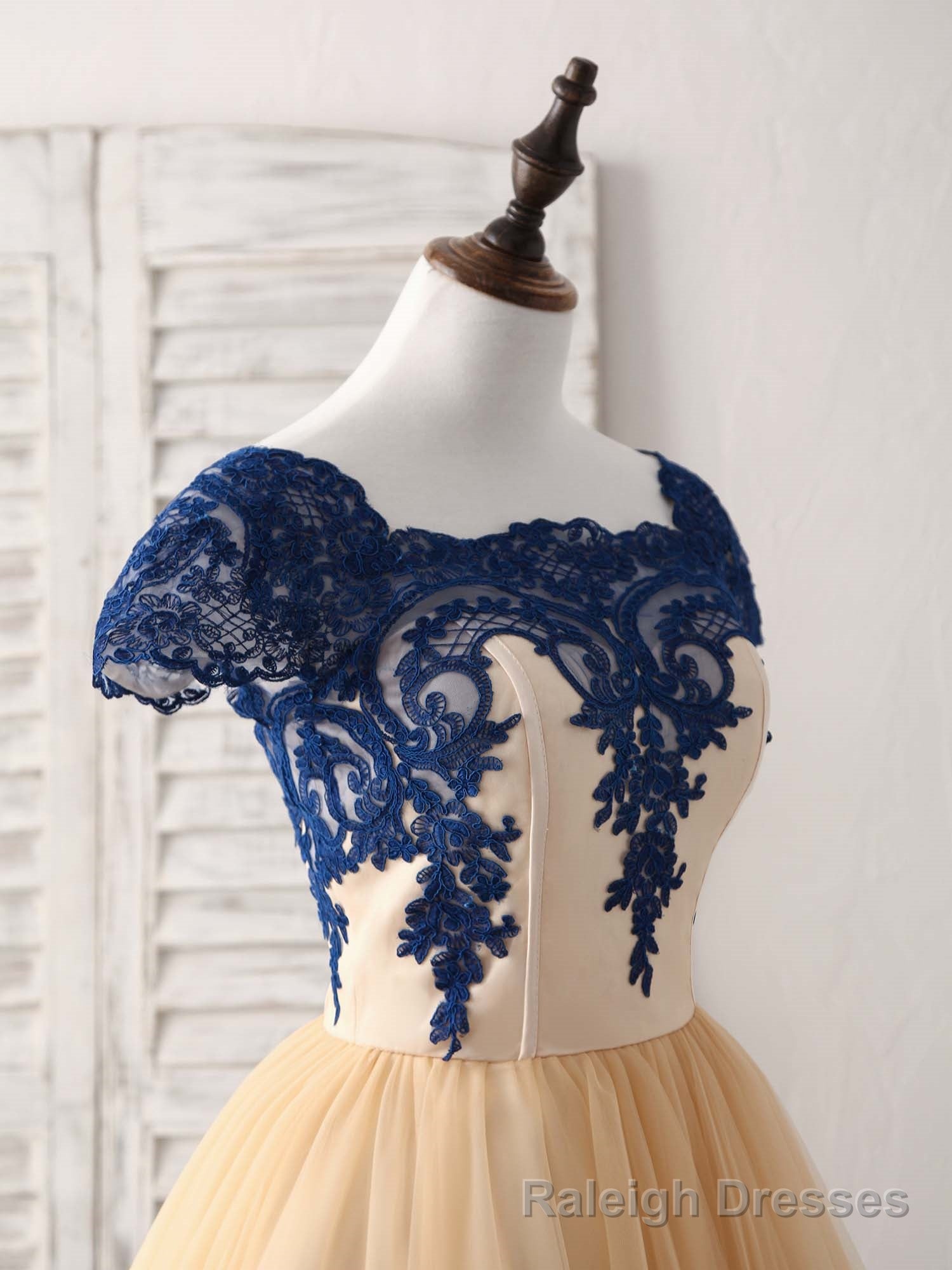 Champagne Tulle Lace Applique Short Prom Dress, Bridesmaid Dress