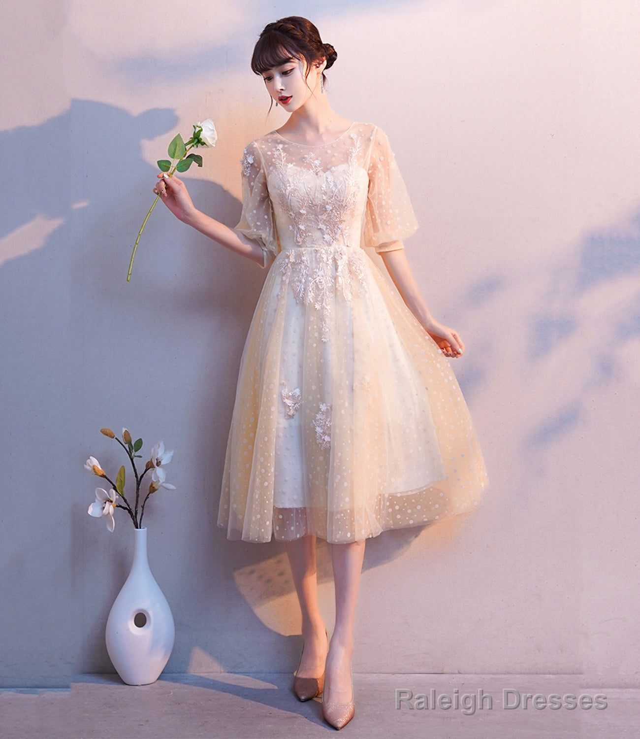 Champagne Tulle Lace Short A-Line Homecoming Dresses