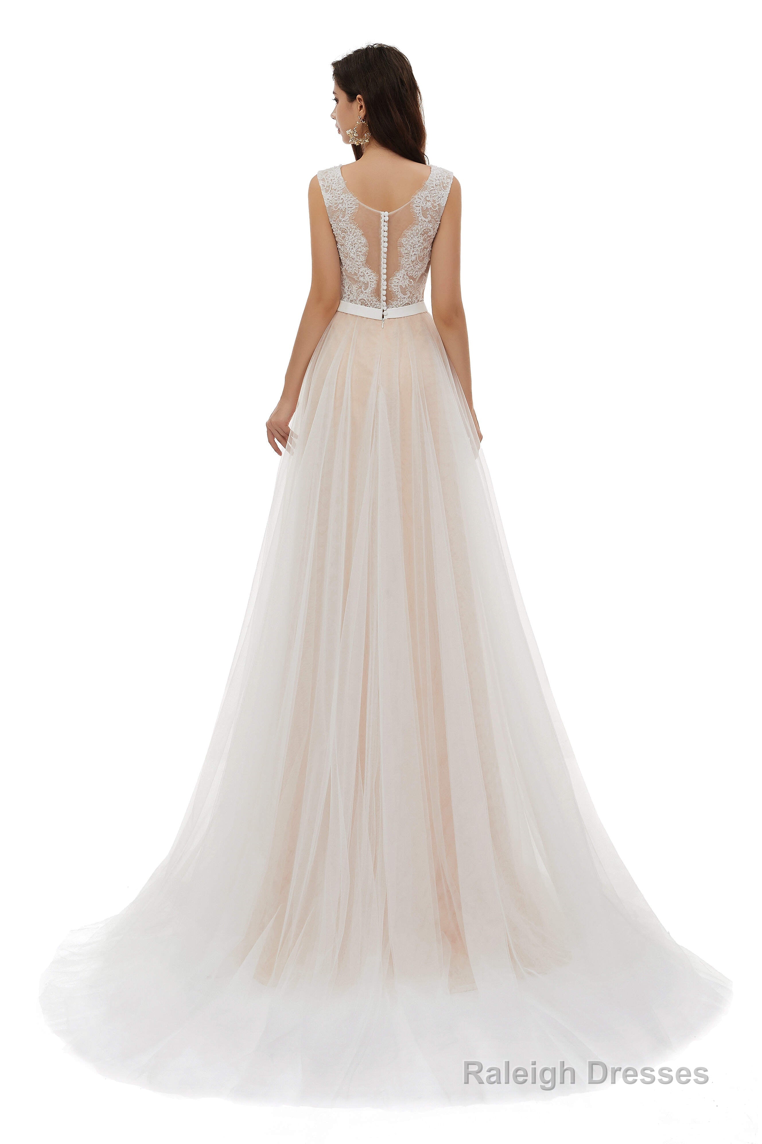 Champagne Tulle Scoop Neck Lace Appliques Beading Wedding Dresses