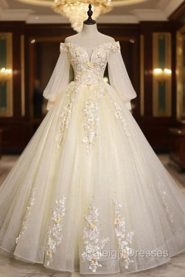 Champagne Tulle Short Sleeve Appliques Quinceanera Dress Main image