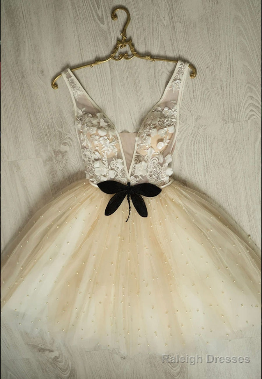 Champagne V-Neck Lace Short Prom Dresses, A-Line Mini Party Dresses