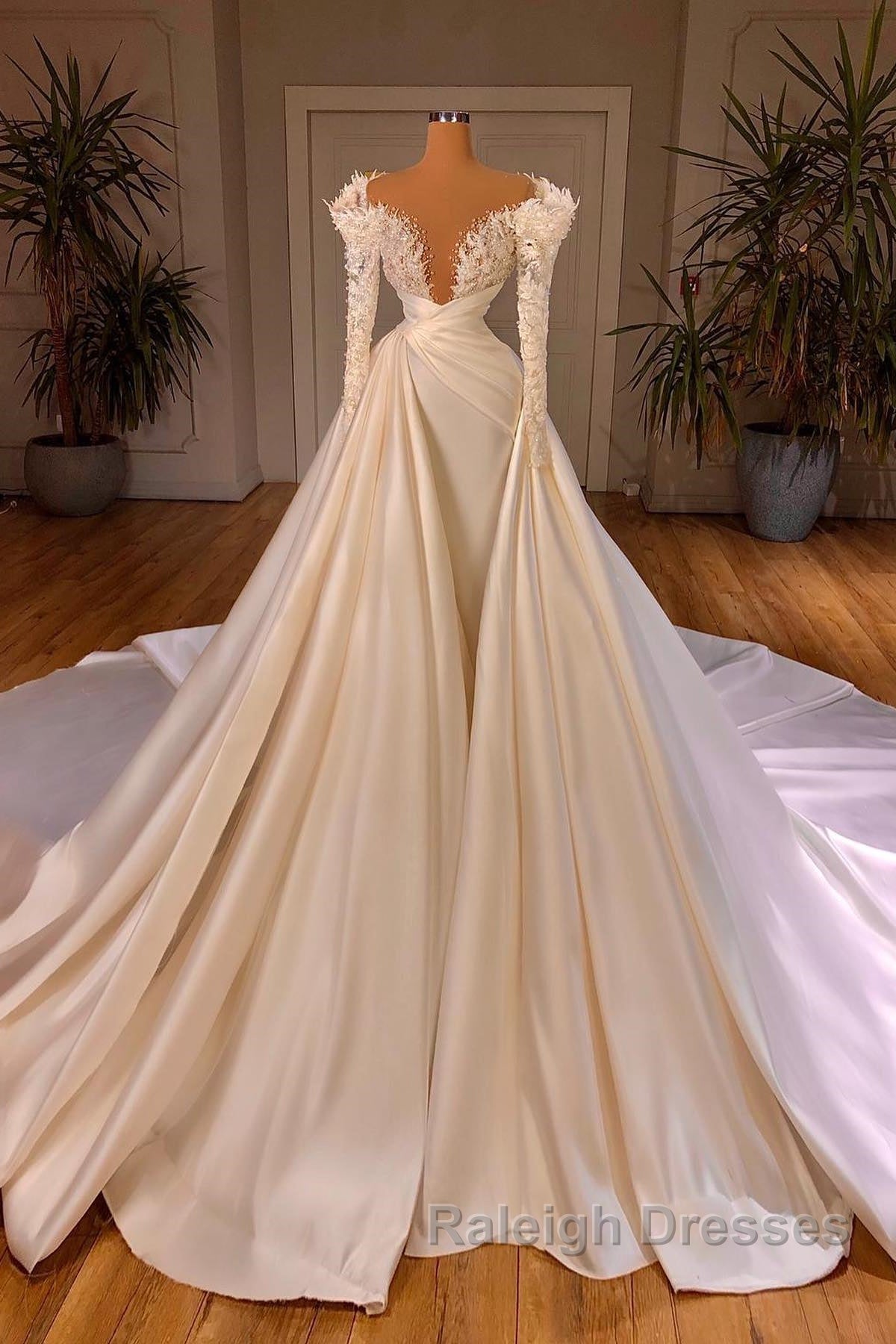 Charming A-Line Cathedral V-Neck Long Wedding Dress With Long Sleeves Secondary image