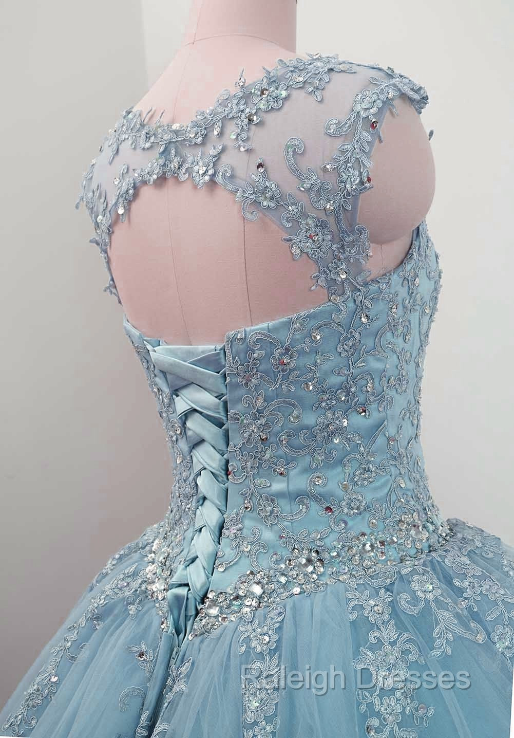 Charming Blue Tulle Long Ball Gown Sweet 16 Dresses with Lace Prom Gown