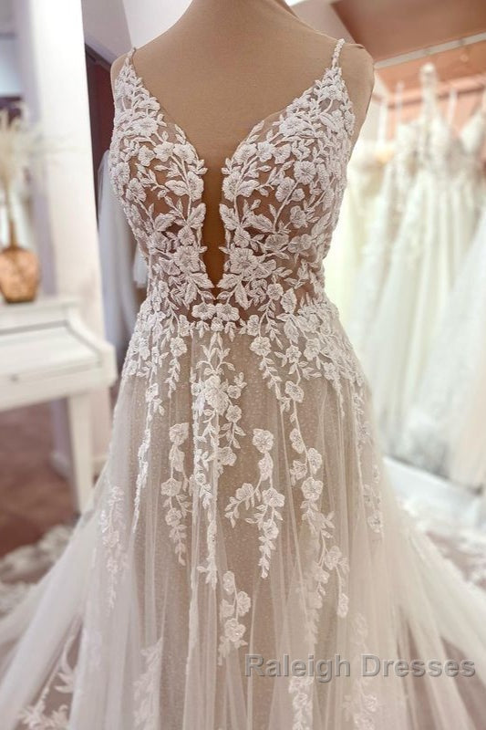 Charming Long A Line Spaghetti Straps Appliques Lace Tulle Backless Wedding Dresses