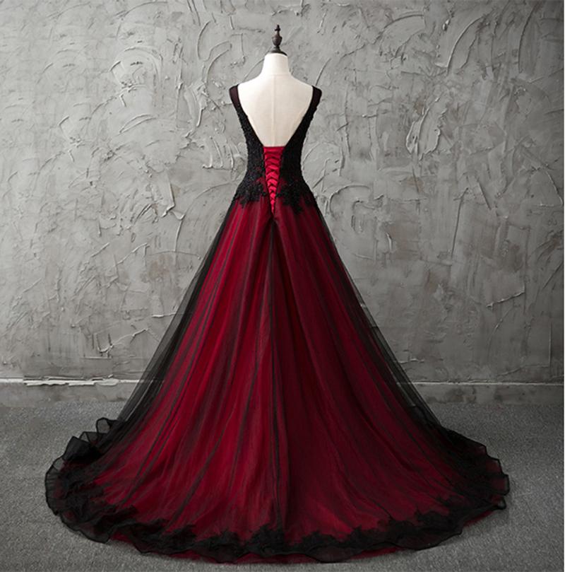 Charming Sleeveless Black And Red Lace Appliques Beaded Prom Dresses Low Back Prom Dresses