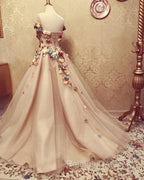 Charming Tulle Evening Dress 3D Flowers Embroidery Prom Gowns