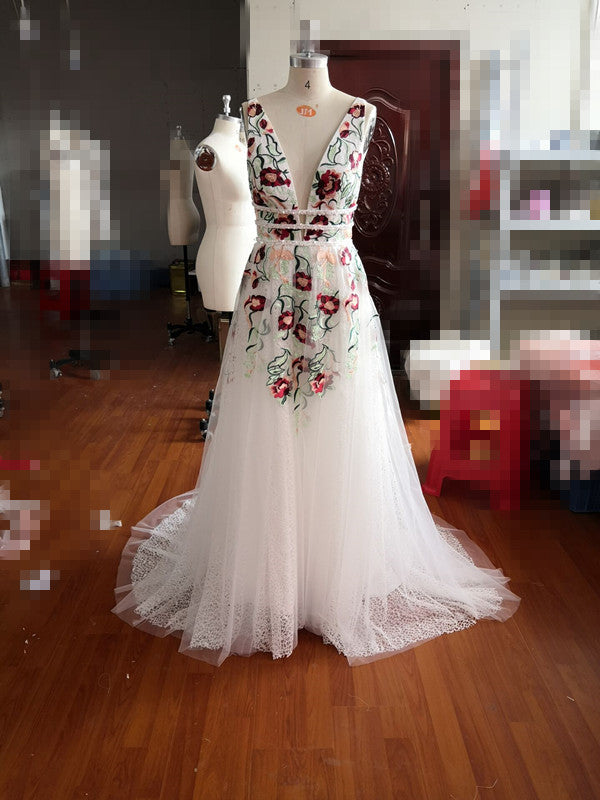 Charming V Neck Floral Embroidery Long Lace Prom Dresses With Pocket