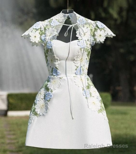 Chic A-Line Floral Lace Short Homecoming Dress 18Th Birthday Outfits Secondary image