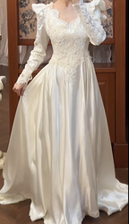 Chic A-Line Long Wedding Dress Satin V-Neck White Bridal Gown Lace Long Sleeves Bridal Dress