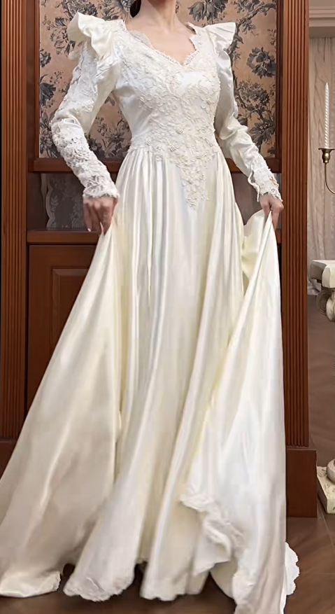 Chic A-Line Long Wedding Dress Satin V-Neck White Bridal Gown Lace Long Sleeves Bridal Dress