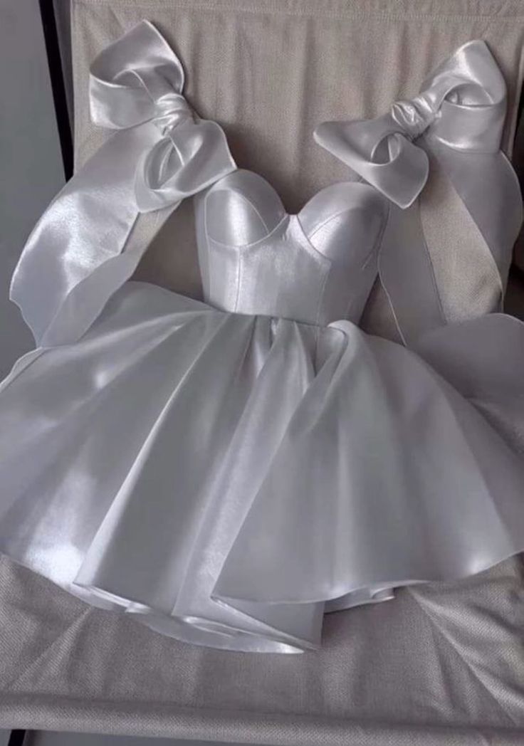 Chic A-Line Satin Straps Short White Homecoming Dresses 20Th Birthday Outfits Main image
