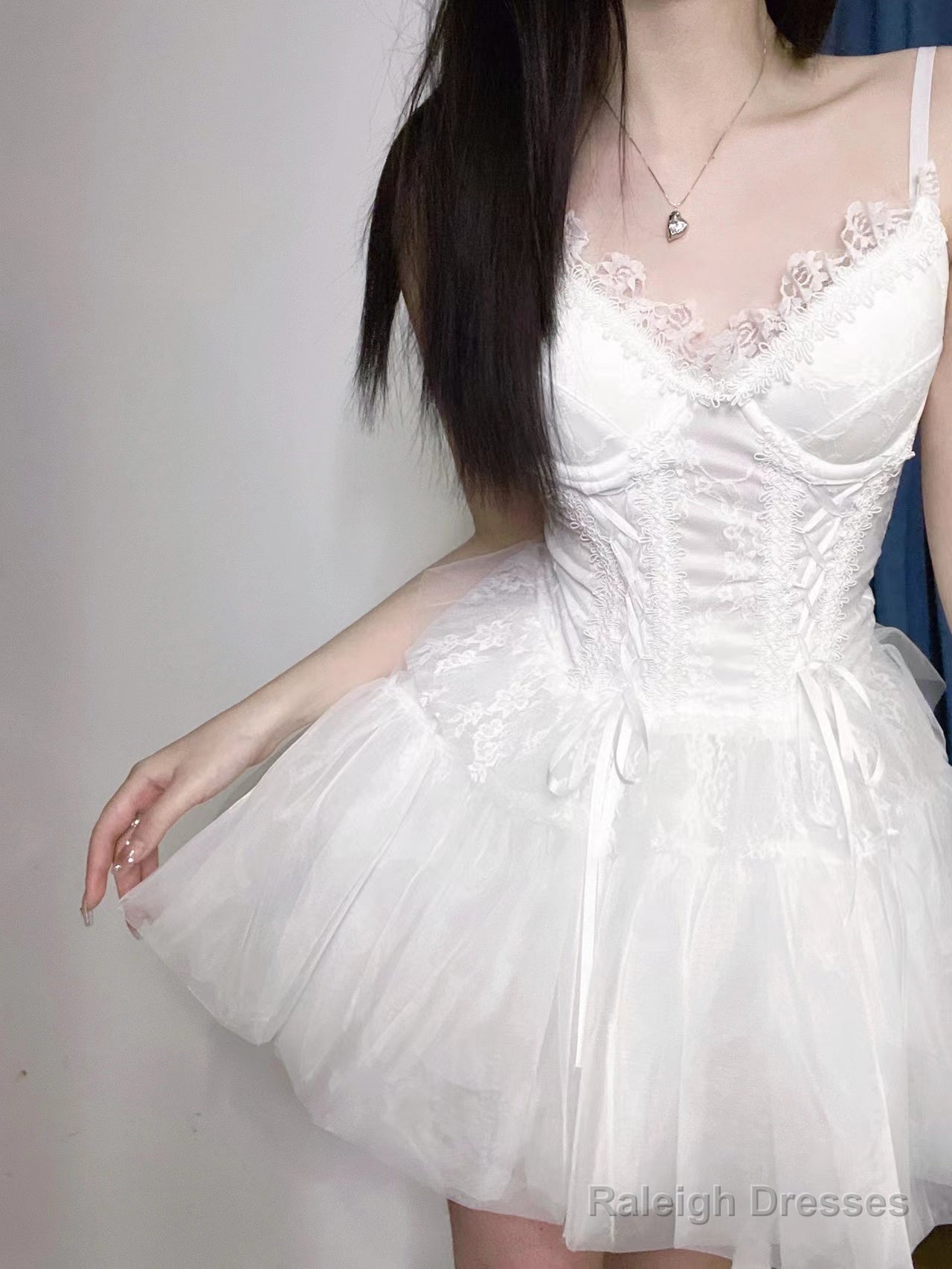 Chic A Line Spaghetti Straps White Lace Party Dress Birthday Dresses Birthday Outfits Main image