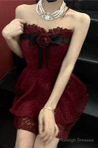 Chic A-Line Sweetheart Red Lace Homecoming Dress Birthday Dresses Birthday Outfits