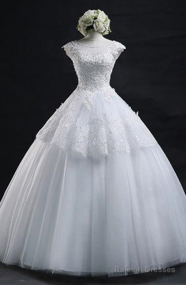 Chic Ball Gowns Scoop Long Lace-Up Tulle Wedding Dresses With Appliques