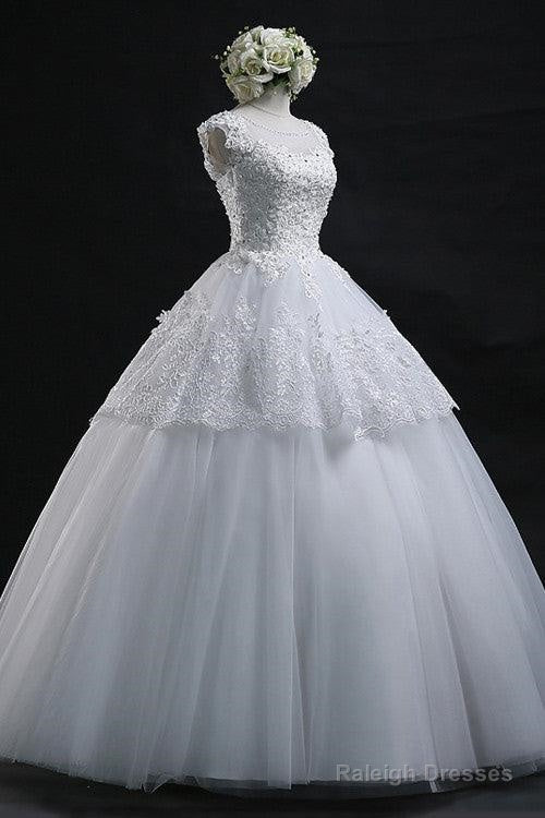 Chic Ball Gown Scoop Long Lace-Up Tulle Wedding Dress With Appliques