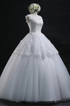 Chic Ball Gowns Scoop Long Lace-Up Tulle Wedding Dresses With Appliques