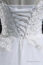 Chic Ball Gowns Scoop Long Lace-Up Tulle Wedding Dresses With Appliques