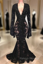 Chic Black Lace V-neck Long Sleevess Mermaid Prom Dresses Sheer Floor Length Evening Gowns