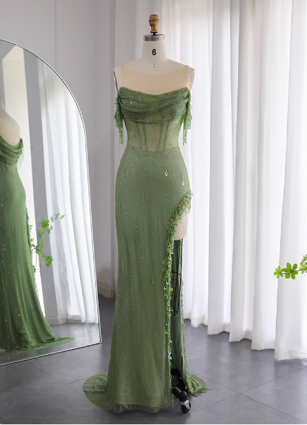 Chic Green Mermaid Tassel Slit Tulle Long Formal Prom Dress Main image