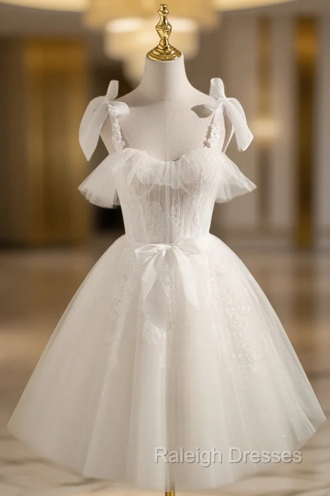 Chic Ivory Tulle Homecoming Dress with Lace, Short Sweetheart Prom Dress Main image