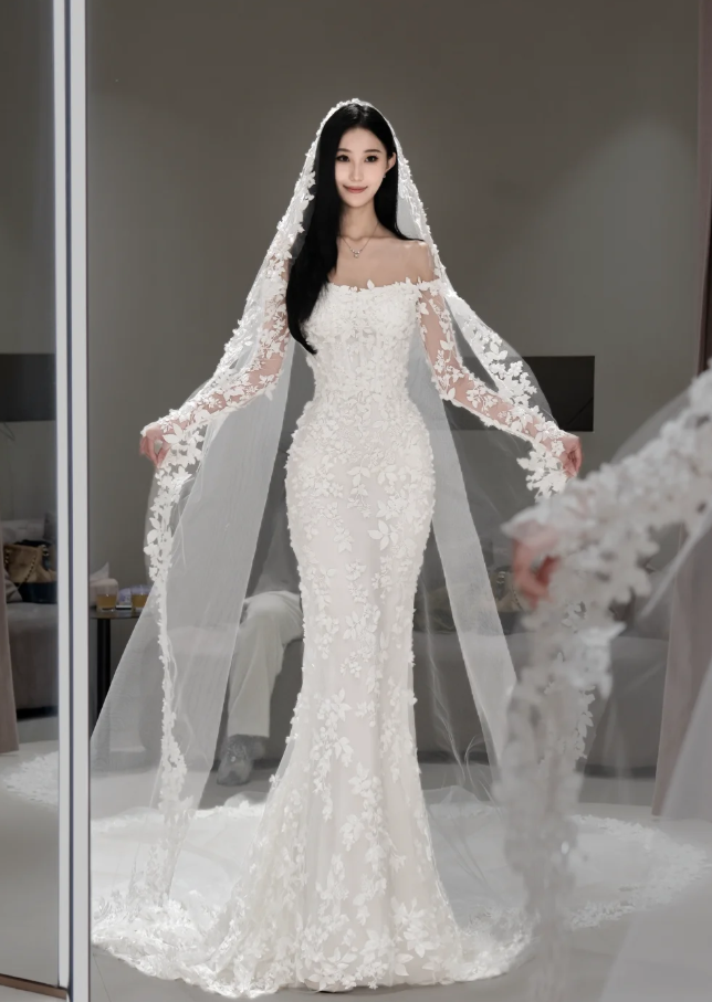 Chic Mermaid Long Wedding Dress Tulle Strapless White Bridal Gown Appliques Sleeveless Bridal Dress