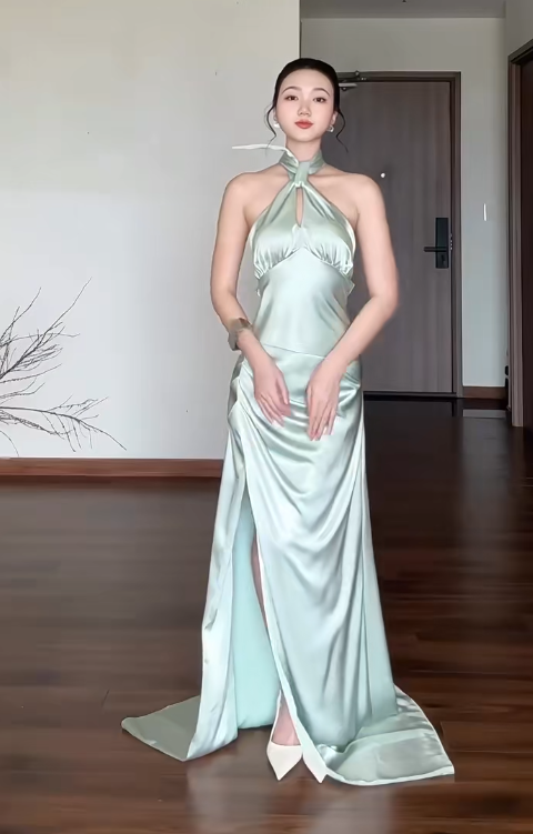 Chic Sheath Green Wedding Guest Dress Satin Halter Long Prom Dress