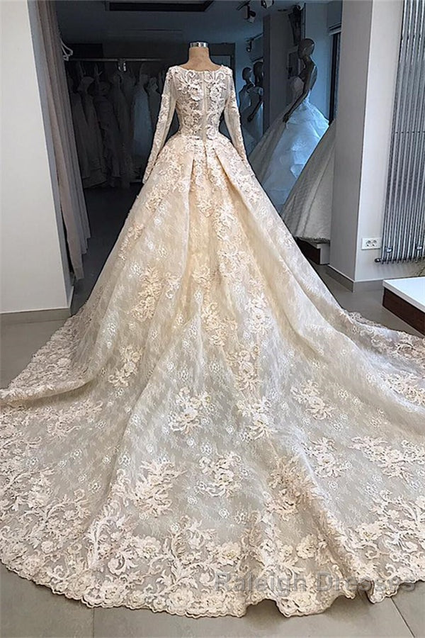Classic Scoop Long Sleevess Appliques Ball Gown Wedding Dresses Secondary image