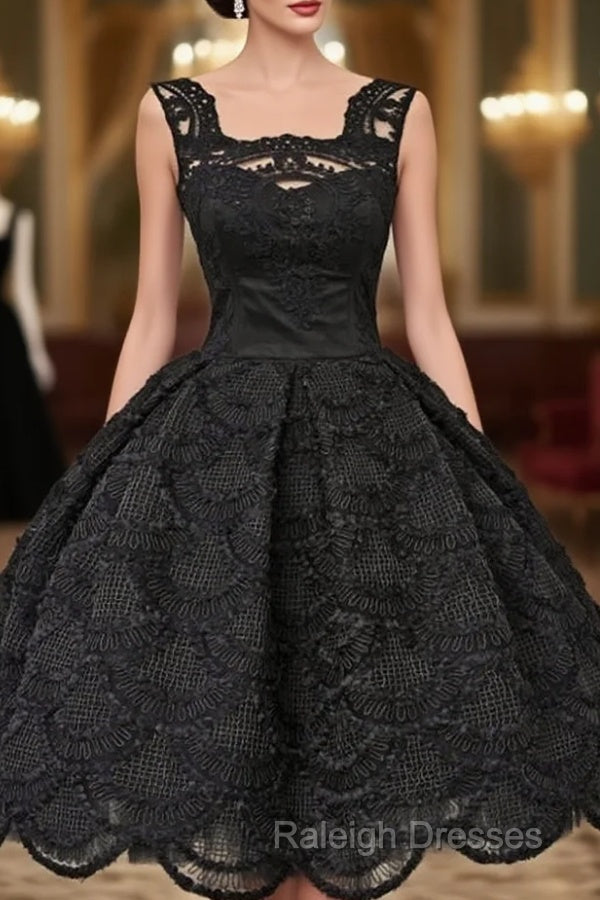 Classic Square Knee-Length Sleeveless Black Lace Homecoming Dress Main image
