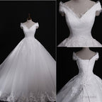 Classic Style Off Shoulder Lace Up Vantage Lace Wedding Dresses,