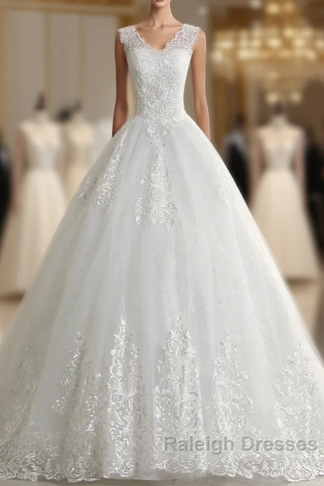 Classic White V neck Sleeveless Ball Gown Lace Wedding Dresses Main image