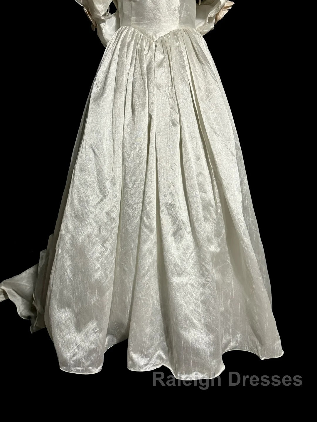 Classy Ball Gown Off The Shoulder Lace Ivory Long Wedding Dresses Bridal Dress