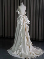 Classy Ball Gown Scoop Satin Ruffles Ivory Wedding Dresses Brides Dress