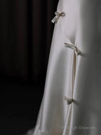 Classy Ball Gowns Scoop Satin Ruffles Ivory Wedding Dress Brides Dresses