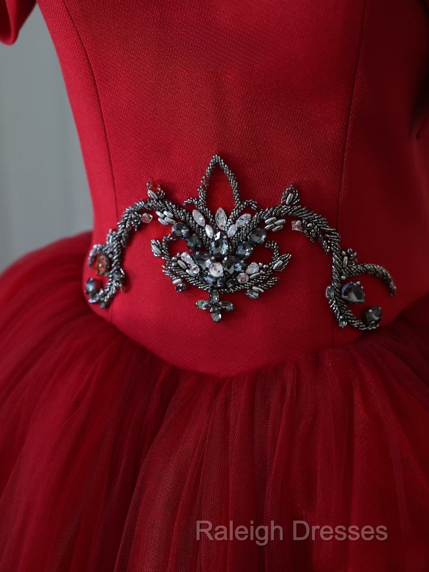 Classy Balll Gown Strapless Red Tulle Long Evening Dress Prom Dresses