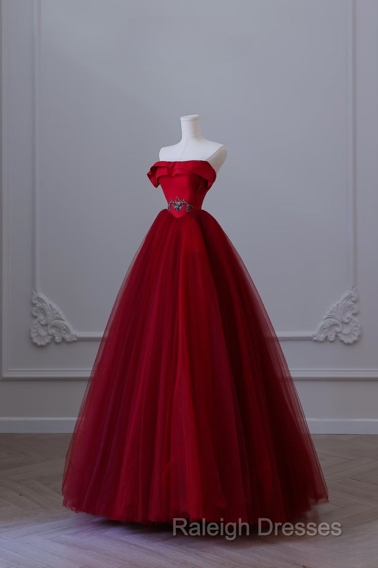 Classy Balll Gown Strapless Red Tulle Long Evening Dress Prom Dresses