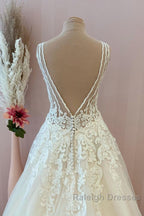 Classy Long A Line Sweetheart Appliques Lace Tulle Backless Wedding Dresses