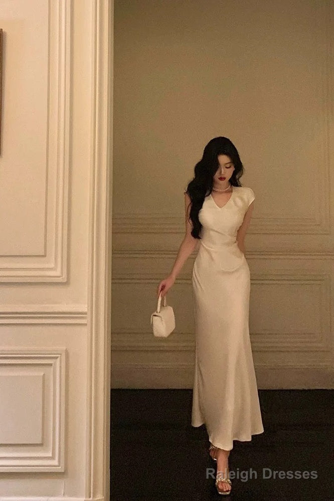 Classy Sheath V Neckline Ivory Satin Prom Dresses Birthday Outfits Evening Gown