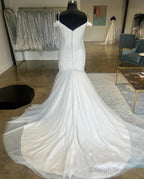 Cold-Shoulder Trumpet Mermaid Wedding Dress