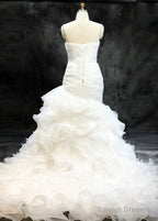 Court Train Sweetheart Sleeveless Wedding Dress