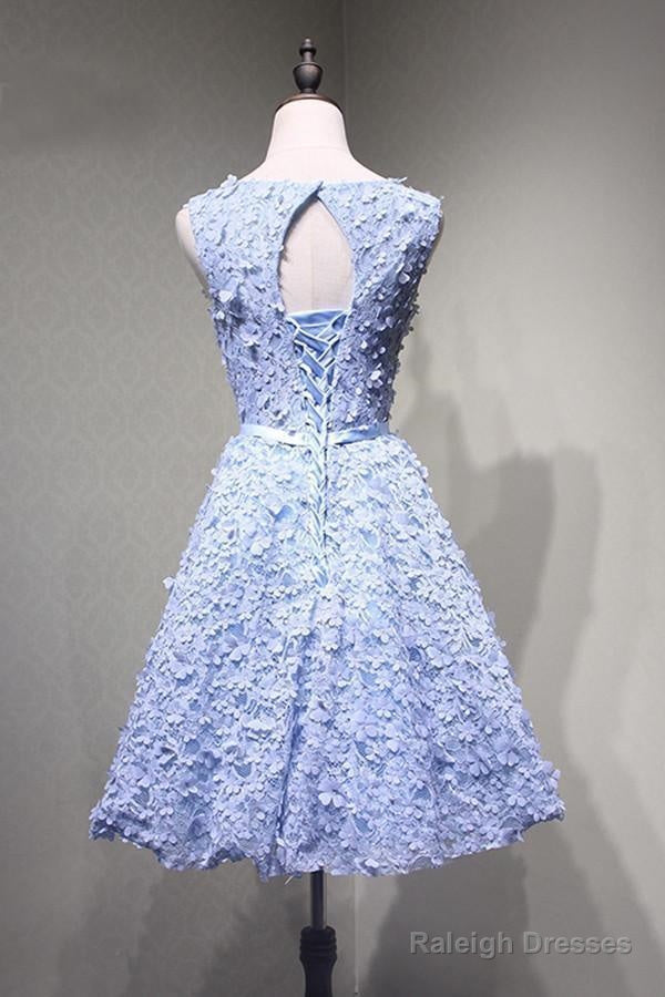 Crew Knee-Length Open Back Appliques Blue Lace Homecoming Dresses