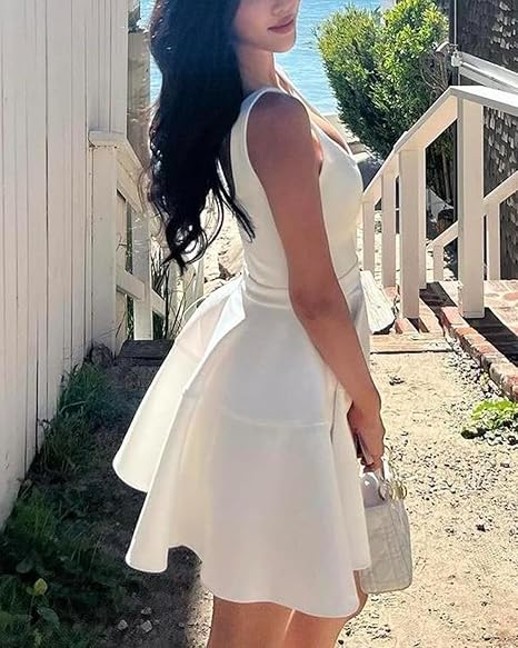 Cute A-Line White Straps Homecoming Dresses 18Th Birthday Outfits