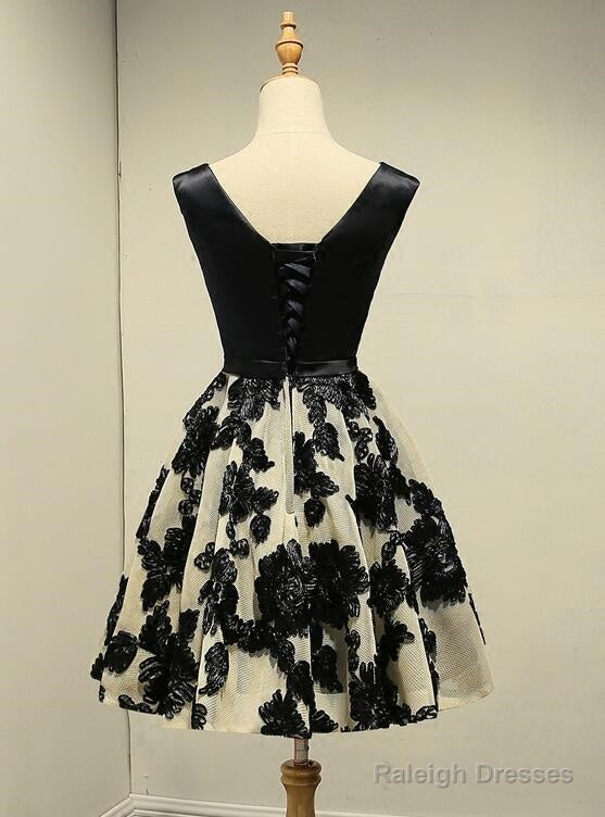 Cute Black Knee Length Lace Homecoming Dresses Prom Dresses