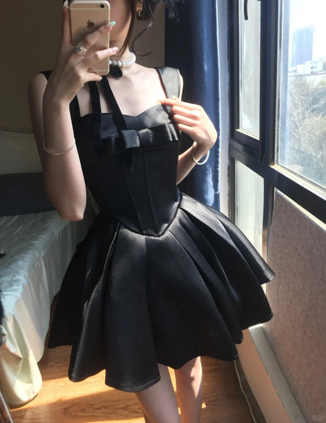 Cute Black Satin Bow A-Line Mini 17Th Birthday Homecoming Dress