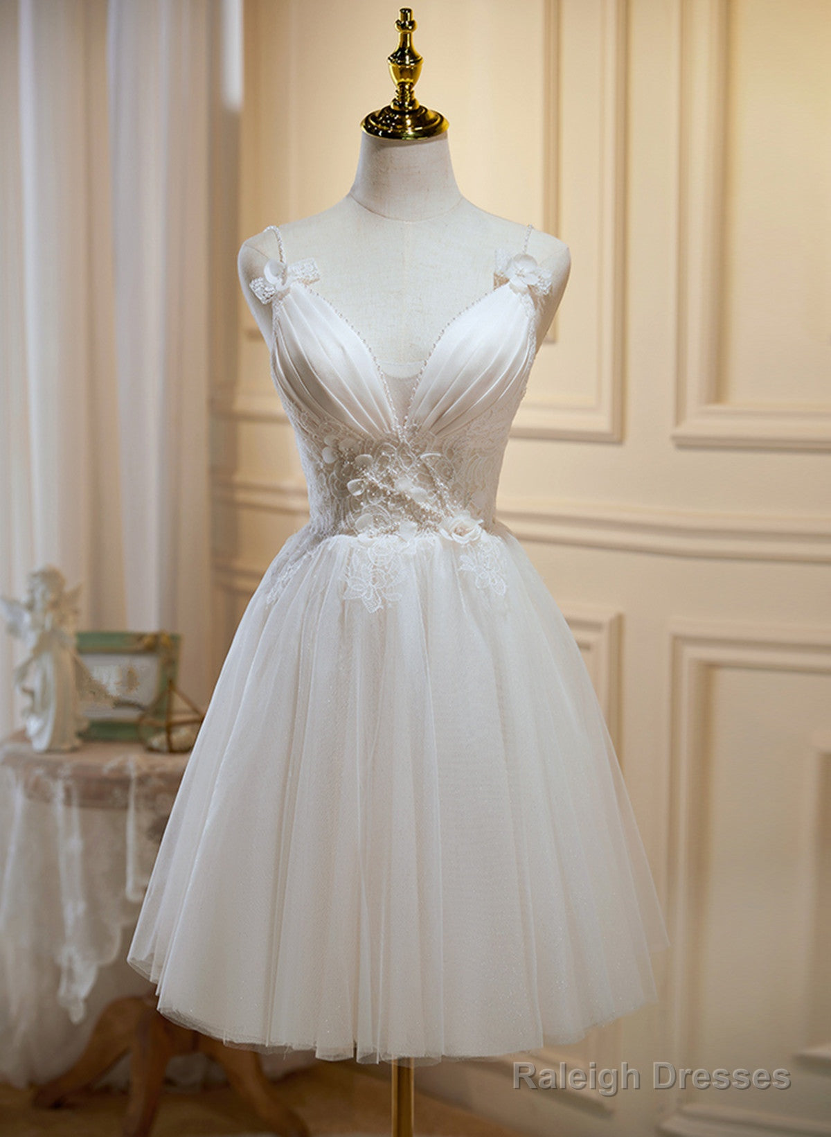 Cute Ivory Tulle V-Neckline Short Party Dress, A-Line Graduation Dress Prom Dress Main image